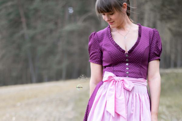 35944-013  ROSI Trachten Baumwoll Satin